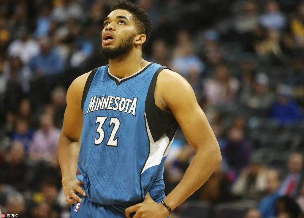 在换届过程 在换届过程