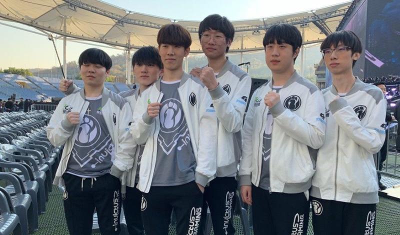 独自撑起的 独自撑起的