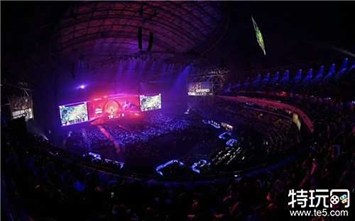 联主导中场 联主导中场