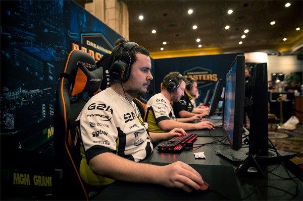 比赛转播手 比赛转播手